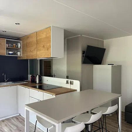 Mobilhome Dans Ecrin De Verdure * Greffeil